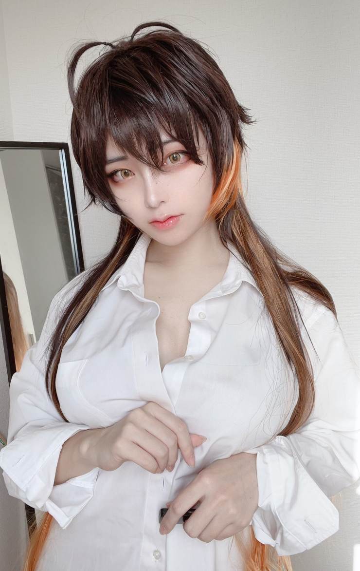 Zhongli Female Version Cosplay Genshin Impact Official Community Zhongli Female Version Cosplay Genshin Impact Official Community